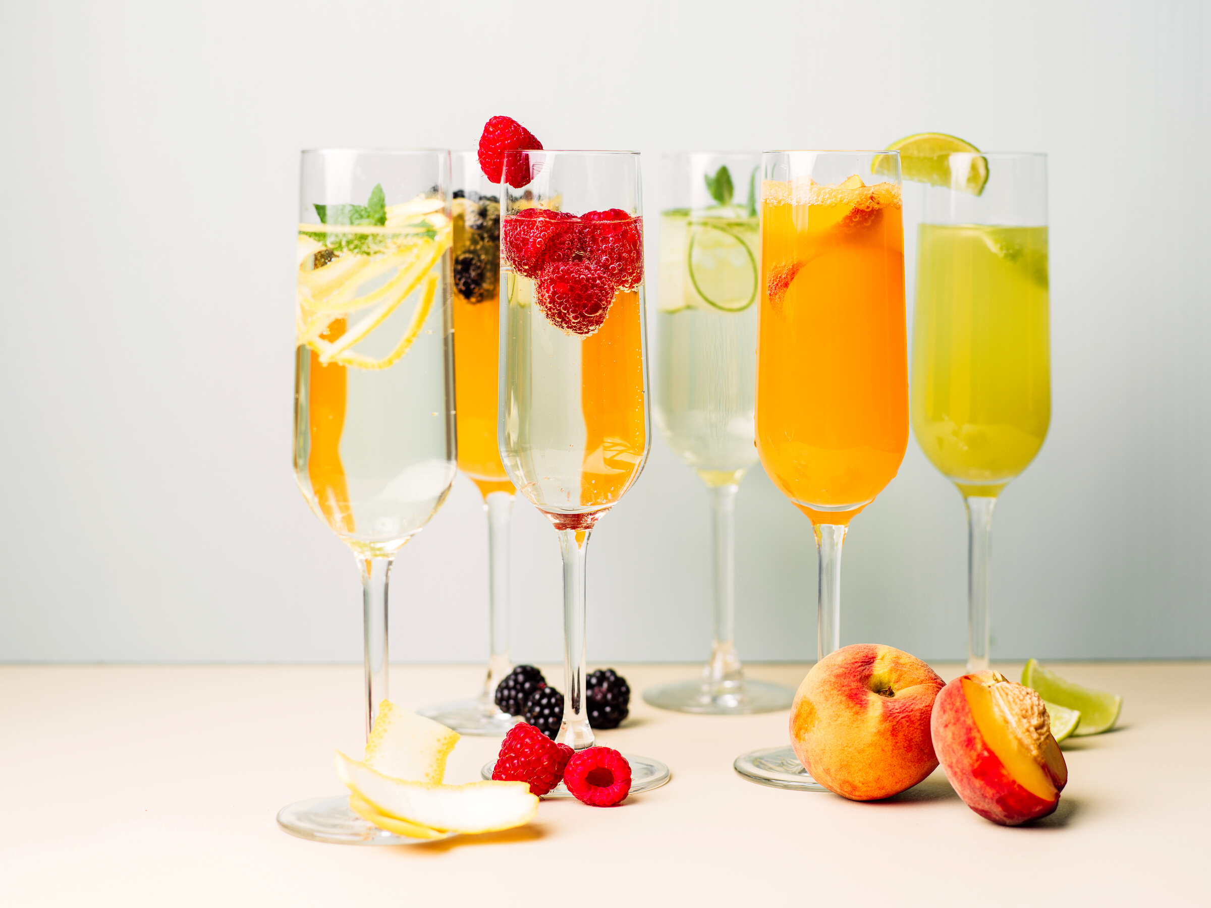 Mimosas ans bellinis champagne prosecco cocktails